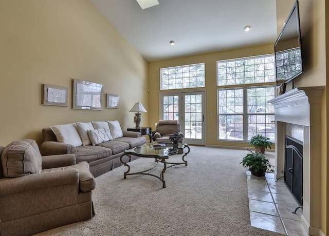 Property at 2754 Mansion Pl, Crestview Hills, KY 41017, 4 beds, 3.5 baths