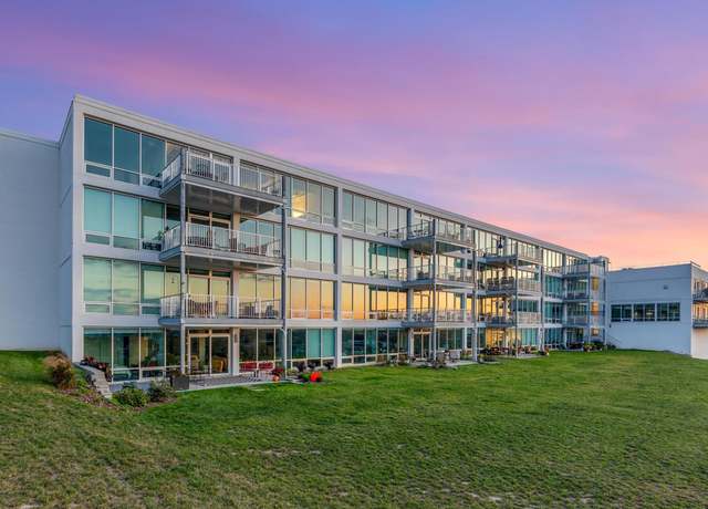 Property at 120 Main St Apt , 304, Newport, KY 41071, 2 beds, 2.5 baths