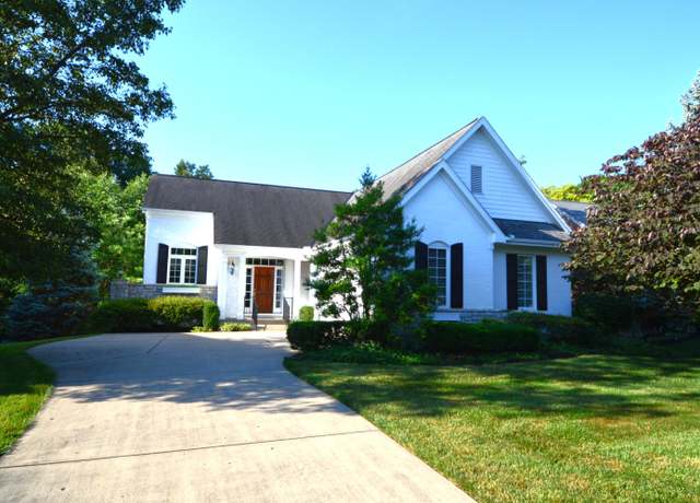 Property at 830 Lauren Dr, Villa Hills, KY 41017, 3 beds, 2.5 baths