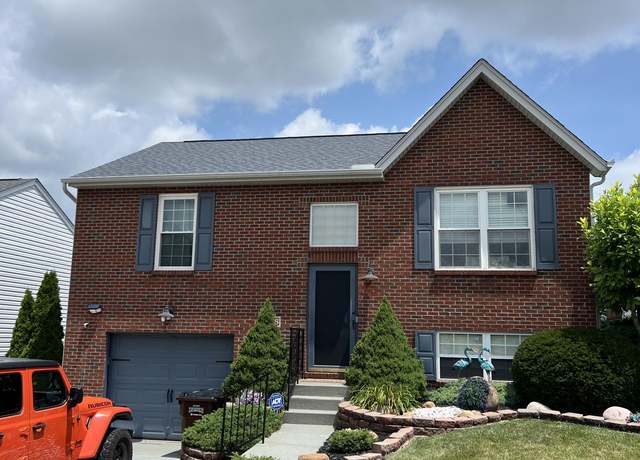 Property at 2768 Berwood Ln, Hebron, KY 41048, 2 beds, 2.5 baths