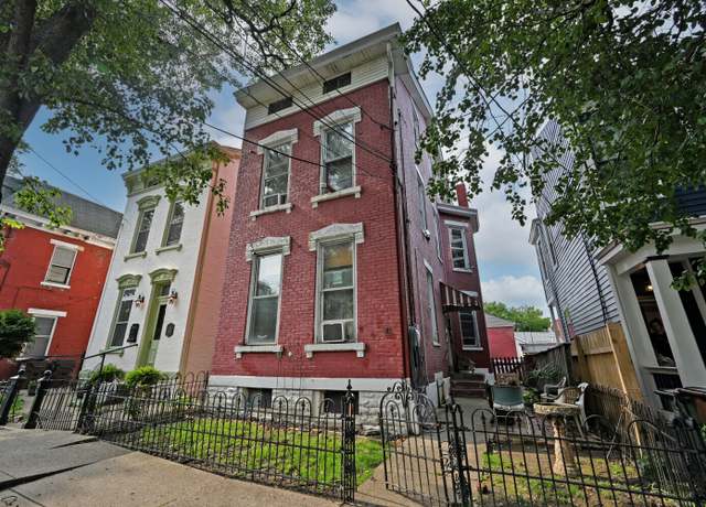 Property at 16 Martin St, Covington, KY 41011, 4 beds, 4 baths