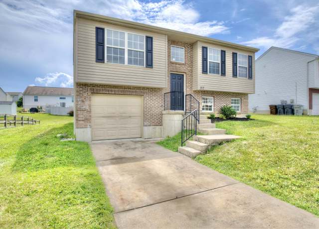 Property at 317 Rocky Pointe Ct, Walton, KY 41094, 3 beds, 2 baths