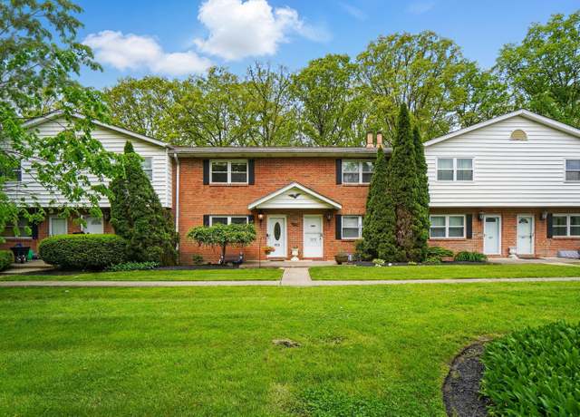 Property at 1821 Val Ct, Burlington, KY 41005, 2 beds, 1.5 baths