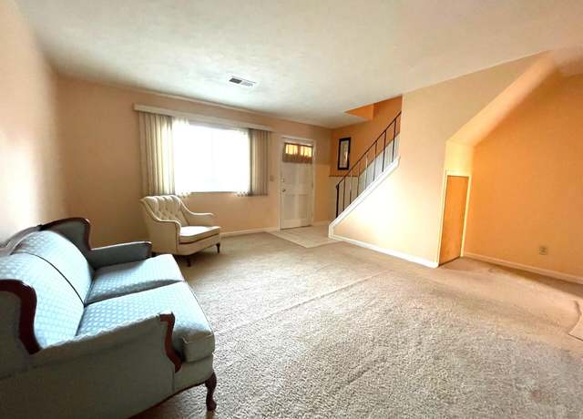 Property at 6815 Curtis Way, Florence, KY 41042, 2 beds, 1.5 baths