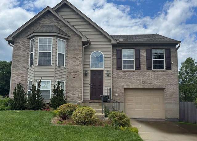 Property at 2521 Hilliard Dr, Hebron, KY 41048, 3 beds, 2 baths