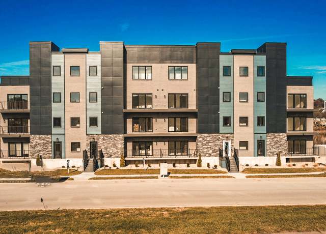 Property at 739 Manhattan Blvd #103, Dayton, KY 41074, 2 beds, 2.5 baths