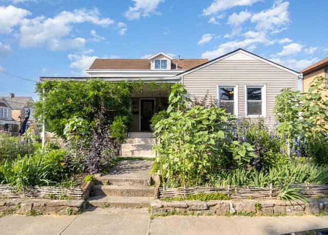 Property at 305 Helen St, Ludlow, KY 41016, 3 beds, 2 baths