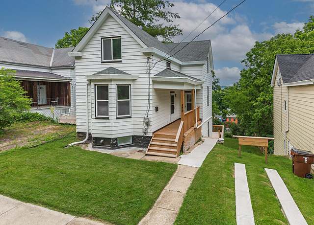 Property at 822 Western Ave, Covington, KY 41011, 3 beds, 2 baths