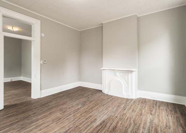 Property at 221 E Martin Luther King Jr Blvd, Covington, KY 41011, 3 beds, 1.5 baths