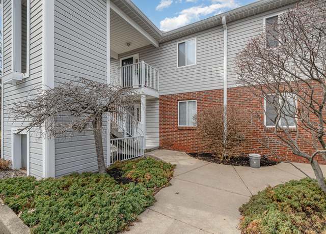 Property at 29 Carriage House Dr, Fort Thomas, KY 41075, 2 beds, 2 baths