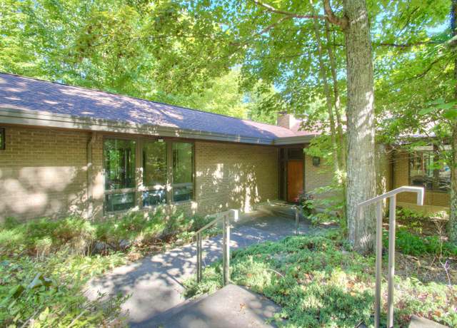Property at 10501 East Bend Rd, Union, KY 41091, 4 beds, 5 baths