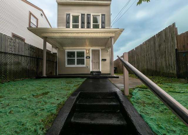 Property at 1326 Banklick St, Covington, KY 41011, 3 beds, 2 baths
