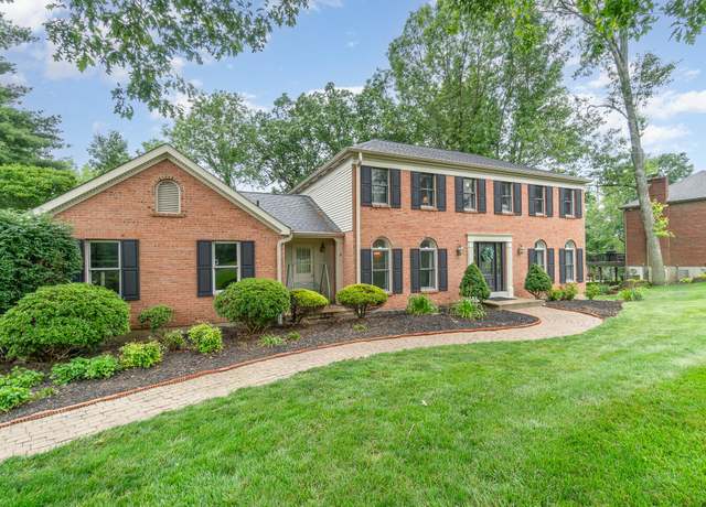 Property at 1063 Tudor Ln, Florence, KY 41042, 5 beds, 3.5 baths