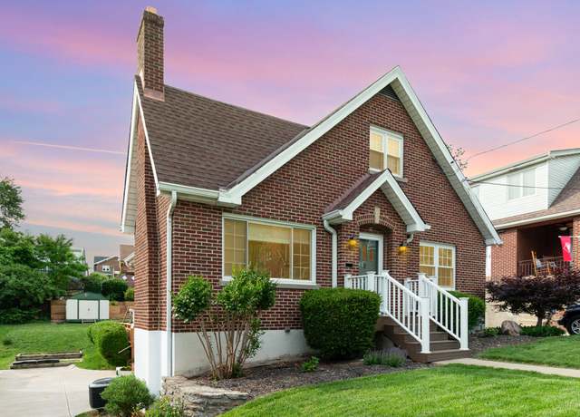 Property at 17 Overlook Dr, Fort Thomas, KY 41075, 5 beds, 2 baths
