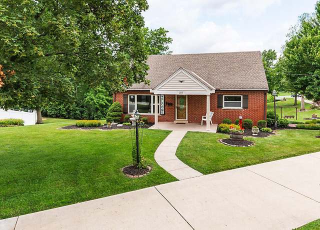 Property at 25 Chapman Ln, Cold Spring, KY 41076, 4 beds, 2 baths