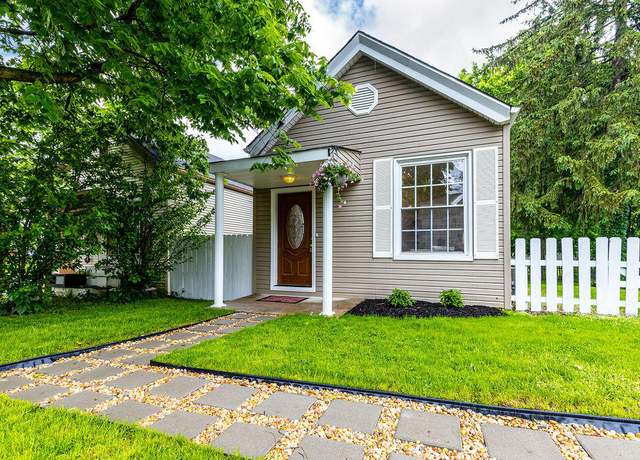Property at 703 Jefferson St, Crescent Springs, KY 41017, 2 beds, 1 bath