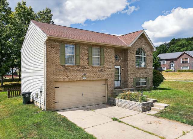 Property at 2 S Bellewood Ct, Alexandria, KY 41001, 3 beds, 2.5 baths