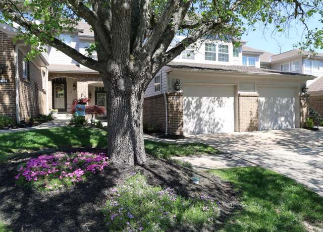 Property at 1622 Castle Hill Ln, Fort Wright, KY 41011, 3 beds, 2.5 baths