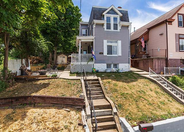 Property at 300 W 13th St, Newport, KY 41071, 2 beds, 1.5 baths