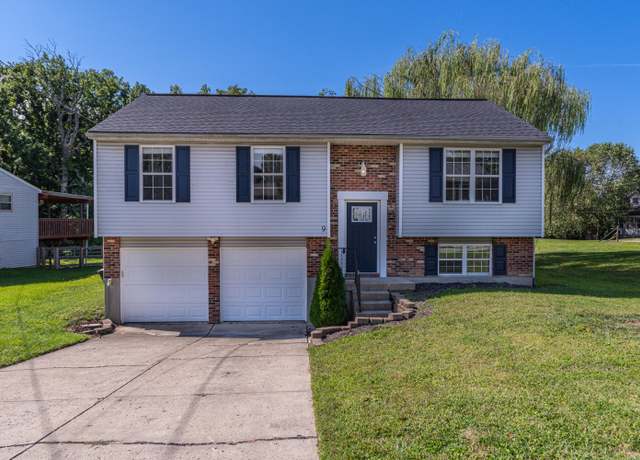 Property at 9 Creekside Dr, Florence, KY 41042, 3 beds, 2 baths
