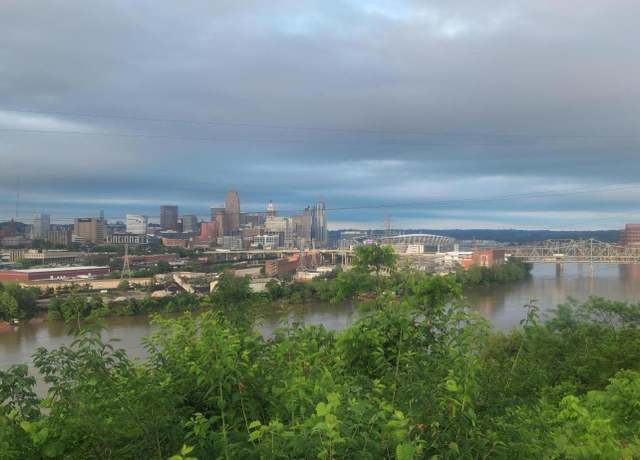 Property at 1316 Hill St, Covington, KY 41016