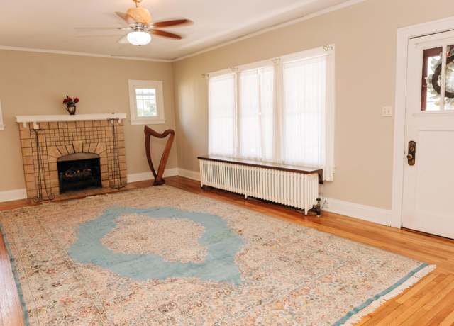 Property at 2225 Oakland Ave, Covington, KY 41015, 3 beds, 1.5 baths