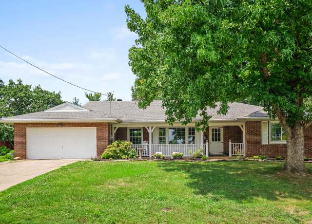 Property at 1110 Cecelia Ave, Park Hills, KY 41011, 3 beds, 1.5 baths