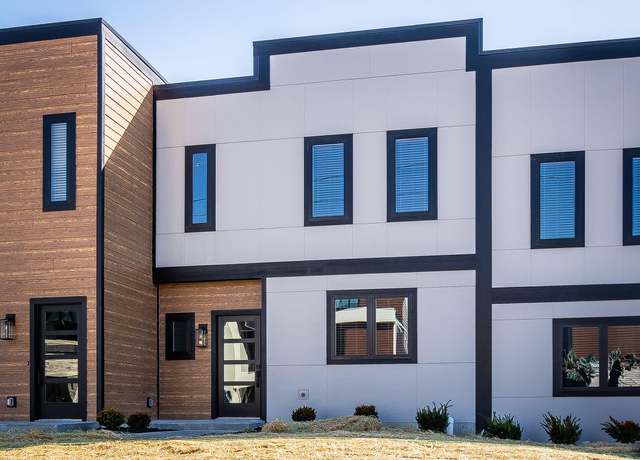 Property at 100 W 14th St Unit B, Newport, KY 41071, 2 beds, 2.5 baths