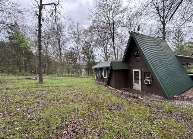 Property at 328 Cricket Ln, Berry, KY 41003, 3 beds, 1 bath