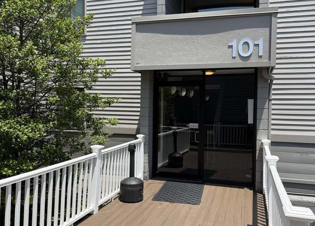 Property at 101 Winding Way Unit I, Covington, KY 41011, 2 beds, 2 baths
