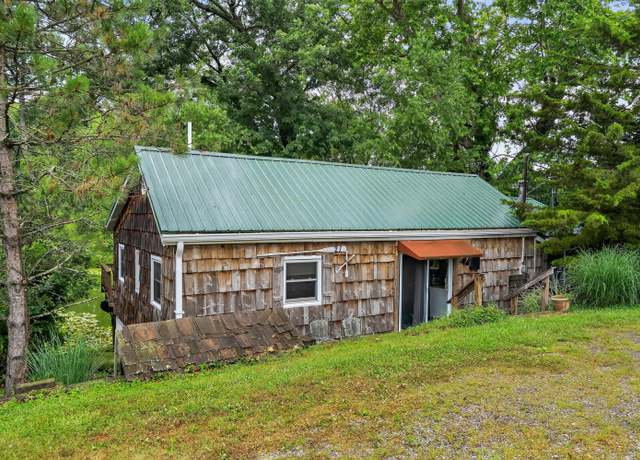 Property at 21 Boone Lake Cir, Walton, KY 41094, 2 beds, 1 bath