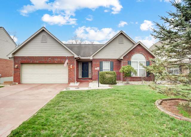 Property at 1077 Riverwalk Ct, Hebron, KY 41048, 5 beds, 3 baths