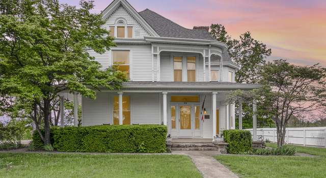 Photo of 210 Sunset Dr, Williamstown, KY 41097