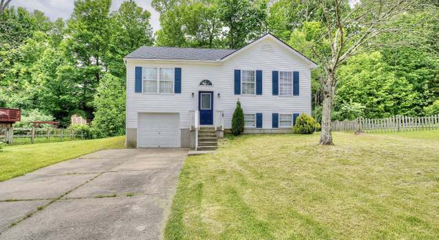 Photo of 1640 Deer Run Dr, Burlington, KY 41005
