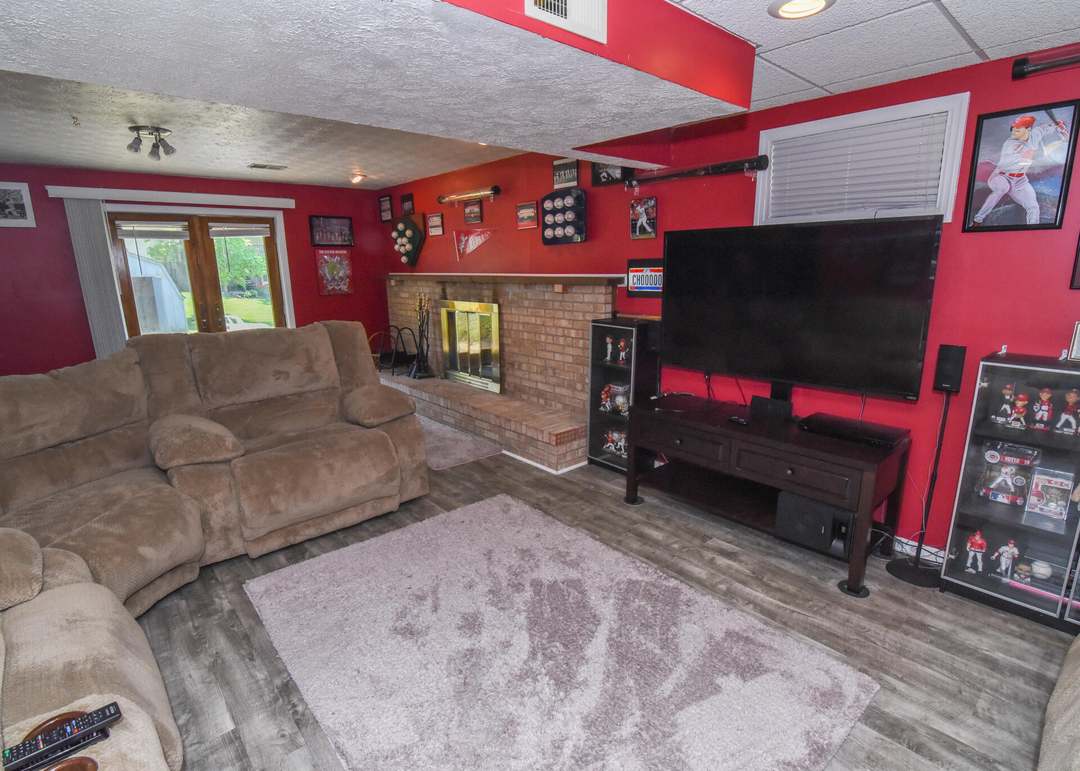 9 W Boesch Dr, Alexandria, KY 41001
