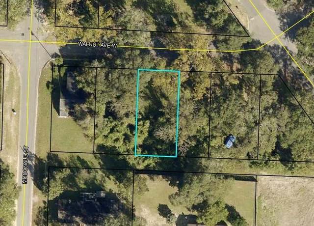 Property at 673 W Walnut Ave, Crestview, FL 32536