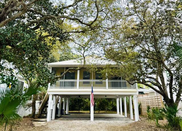 Property at 17 Dalton Dr, Santa Rosa Beach, FL 32459, 2 beds, 1 bath