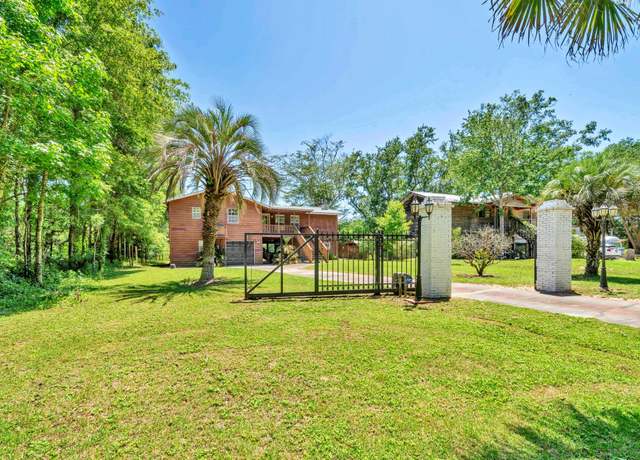 Property at 891 Choctawhatchee River Rd, Ponce De Leon, FL 32455, 2 beds, 2 baths