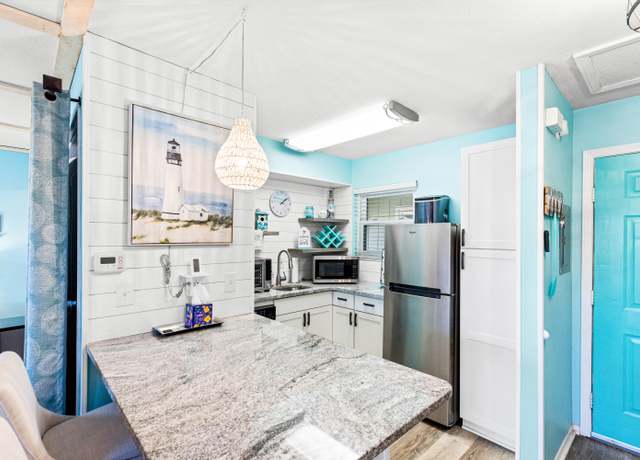 Property at 116 Damon Cir Unit L, Panama City Beach, FL 32407, 1 bed, 1 bath