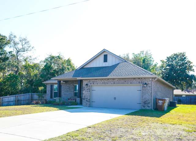 Property at 3079 Auburn Parkway Pkwy, Gulf Breeze, FL 32563, 4 beds, 2 baths