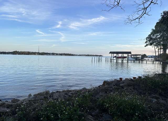 Property at Lot 3 Village Oaks Pointe, Niceville, FL 32578, 4 beds, 3.5 baths