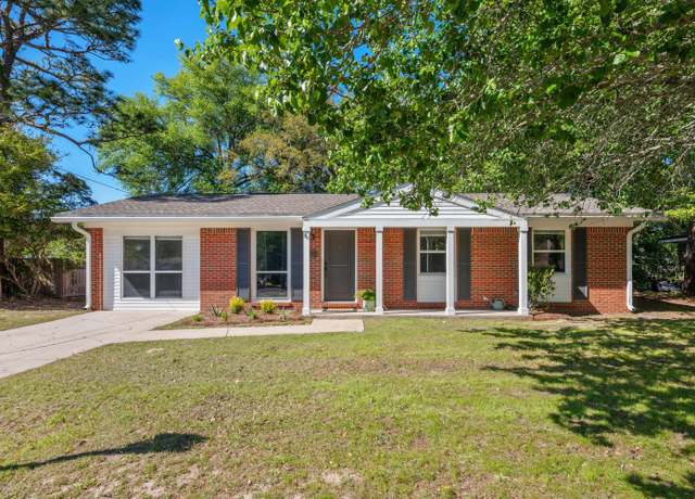 Property at 311 21St St, Niceville, FL 32578, 3 beds, 2 baths