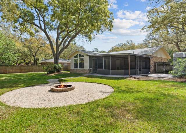 Property at 665 Saint Lucia Cv, Niceville, FL 32578, 3 beds, 2 baths