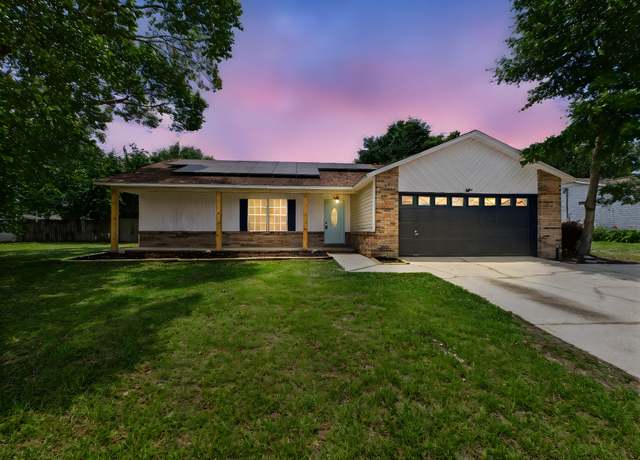 Property at 175 Villacrest Dr, Crestview, FL 32536, 3 beds, 2 baths