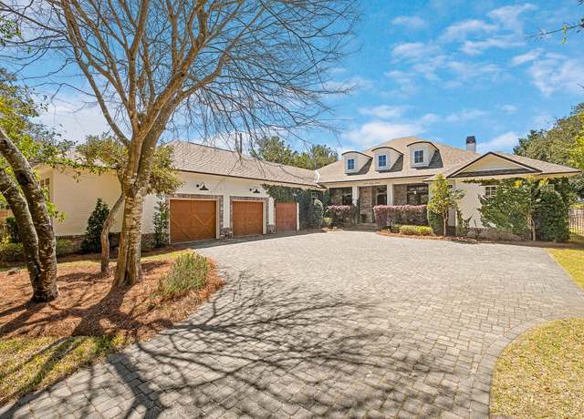Property at 737 Bayou Dr, Destin, FL 32541, 5 beds, 4.5 baths