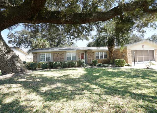 Property at 108 Alan A Dale Dr, Niceville, FL 32578, 3 beds, 2 baths