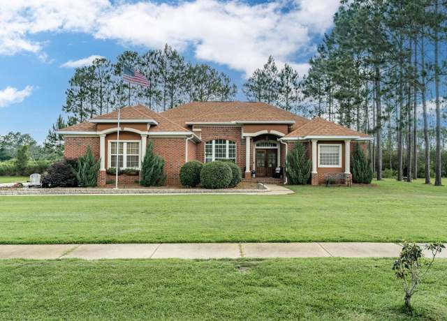 Property at 180 Gulf Pines Ct, Freeport, FL 32439, 4 beds, 3 baths