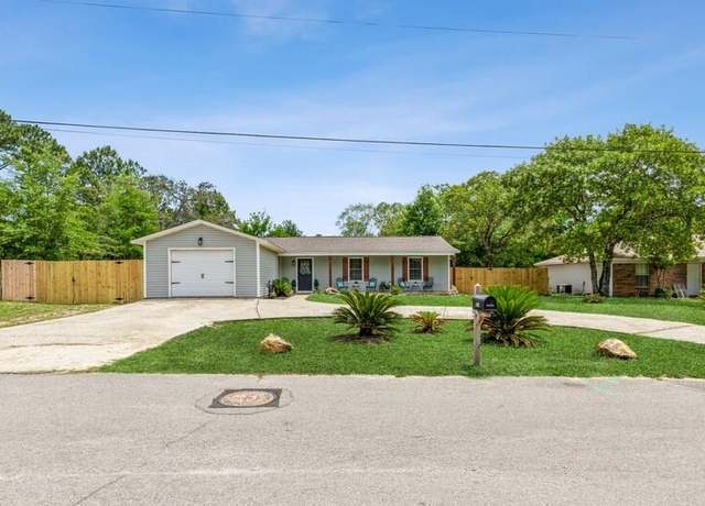 Property at 305 Morgan Ln, Mary Esther, FL 32569, 3 beds, 2 baths
