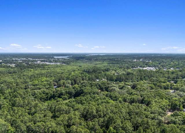 Property at 87 Pecan Dr, Freeport, FL 32439