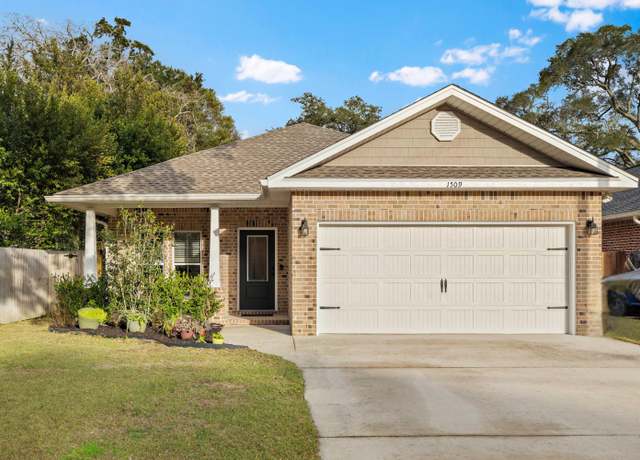 Property at 1509 Cedar St, Niceville, FL 32578, 4 beds, 2.5 baths